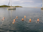 Morning swim - Yachtcharter Schweden, Mitsegeln Schweden